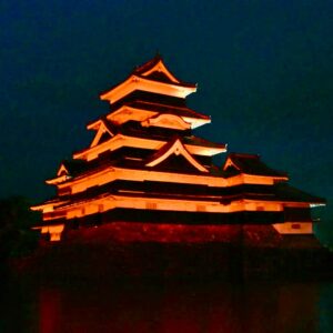 画像: 【9月21日】「認知症の日」啓発のため、国宝松本城がオレンジになります！/Castle to be illuminated in orange for “World Alzheimer’s Day”!